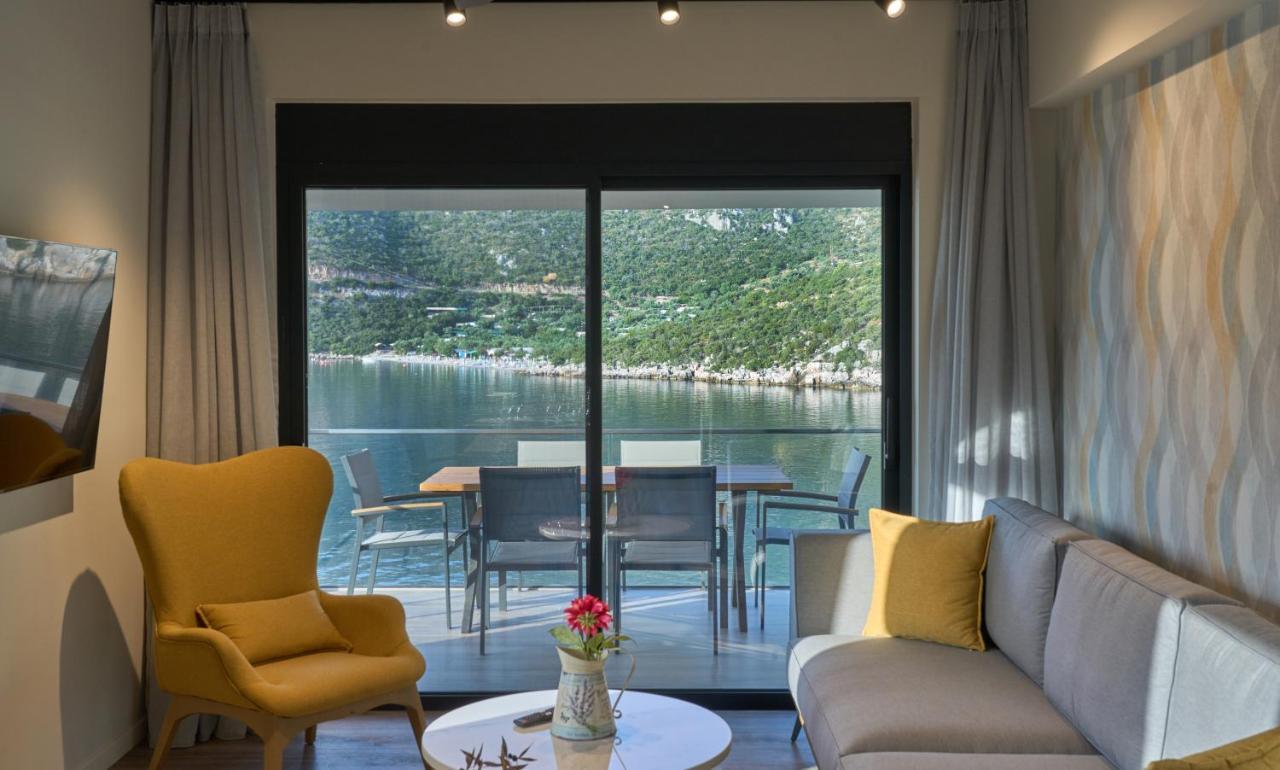 Into The Blue Suites Arkadiko Chorio 外观 照片