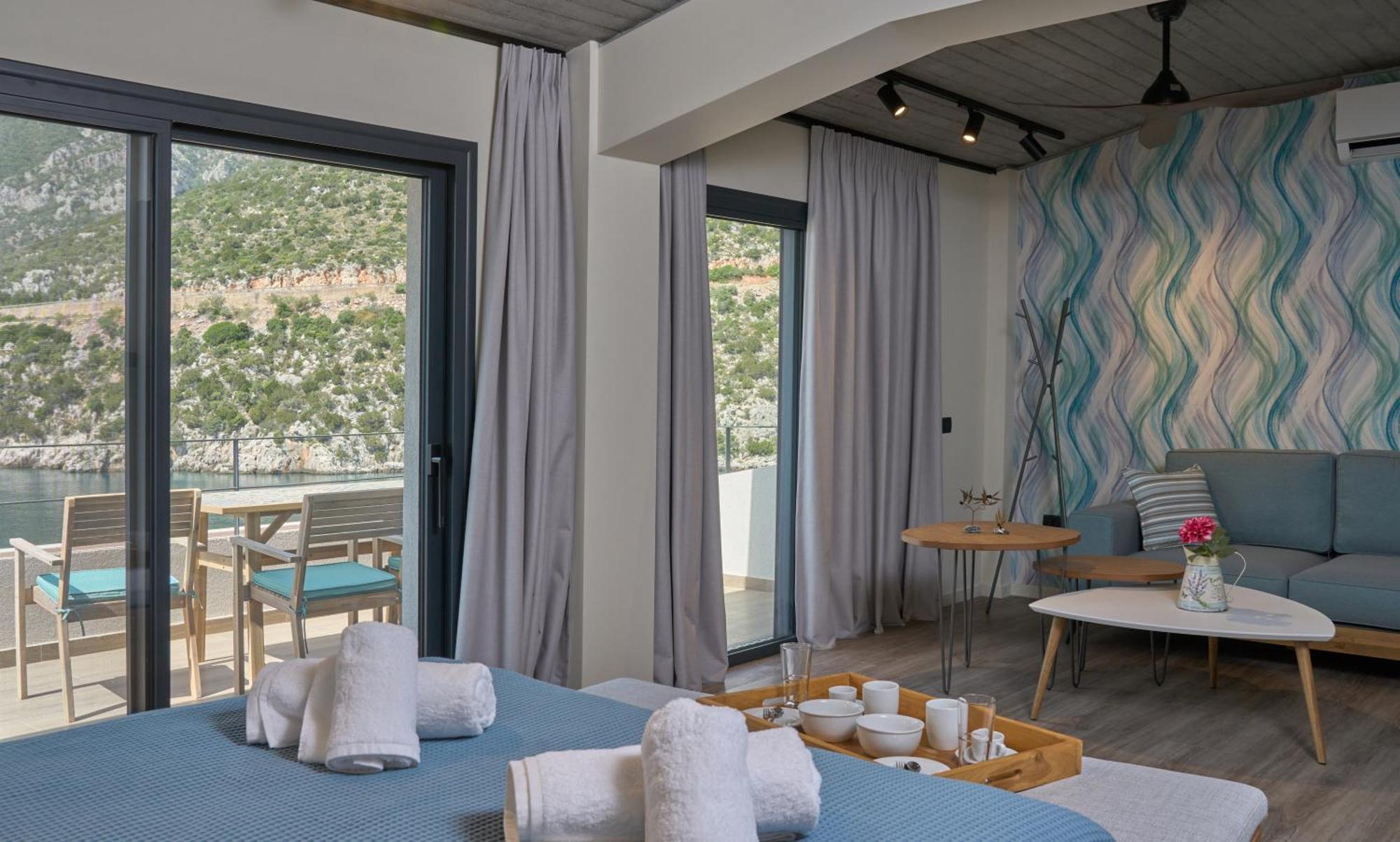 Into The Blue Suites Arkadiko Chorio 外观 照片